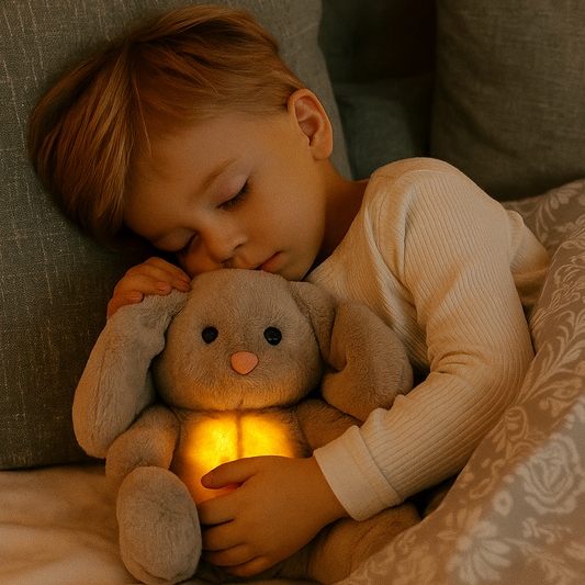 Kaninen Tryggve™- Lugnande sovkanin som andas och lyser